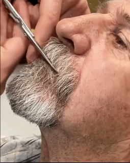 2023 New Powerful Storm Shaver for Men Mini Portable Electric Travel Shaver Rechargeable Wet and Dry Use Face Beard Razor