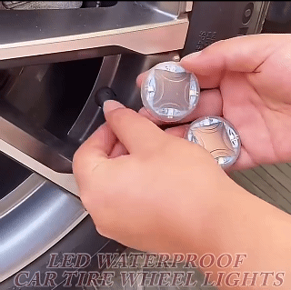 2Pcs Solar Smart Motorcycle Tire Light for Bike Car Wheel Decorative Lamp Neon Valve For Auto DIY burst Flashing Lights Atmosphere