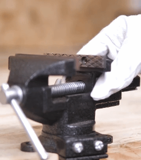 Heavy Duty Ultra Stable Desktop Mini Vise Multi-functional Small Household Bench Pliers Table Workbench Precision