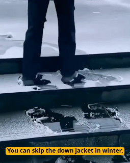 2 Pairs Universal 5-Tooth Ice Cleats for Shoes and Boots, 5 Studs Anti-Skid Ice Snow Camping Walking Shoes Winter Safety Boots