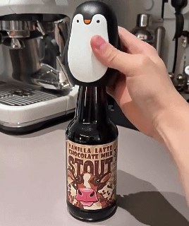 Creative Penguin beer bottle opener, household automatic beer screwdriver, bottle screwdriver, magnetic bottle opener Tools
