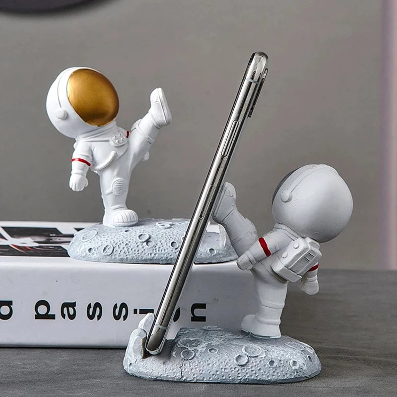 Astronaut Phone Resin Stand Decorations Resin Spaceman Stand Toy Desktop Decoration