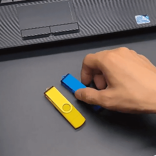 128GB 2-in-1 Phone Computer USB Drive 2-in-1 design with Type C port and USB 3.0 port