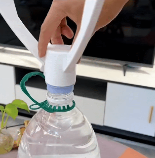 Creative Saver Upside Down Drinking Water Dispenser with Tap Machine Mini Beverage Dispenser Tap Party Bar Kitchen Gadget