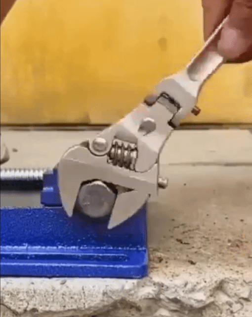 5 In 1 Telescopic Shaking Head Ratchet Wrench 180 Degree Adjustable Multifunctional Retractable Wrench Oscillating ratchet