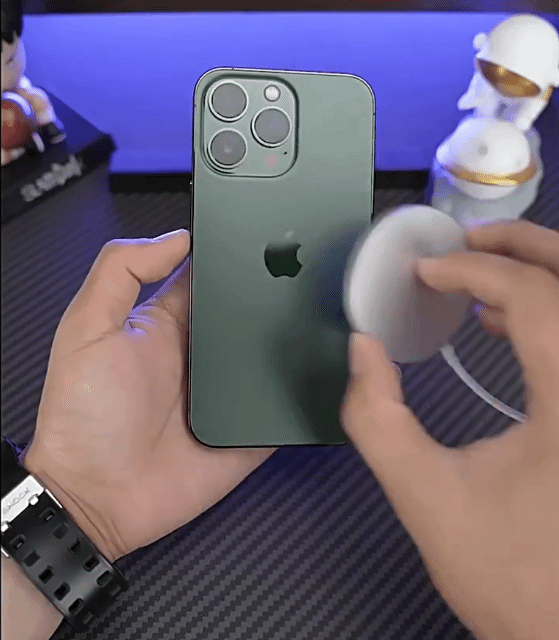 iPhone Wireless 20W Fast Magnetic Charger