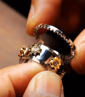 High-end Handmade Full Diamond Gear Turning Ring