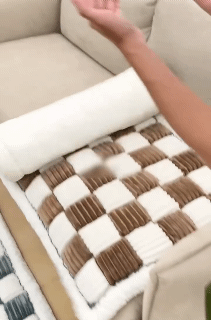 Cream-coloured Large Plaid Square Pet Carpet Bed Sofa Cover Plush bedside floor mat anti-skid rectangular Mantou mat bedroom