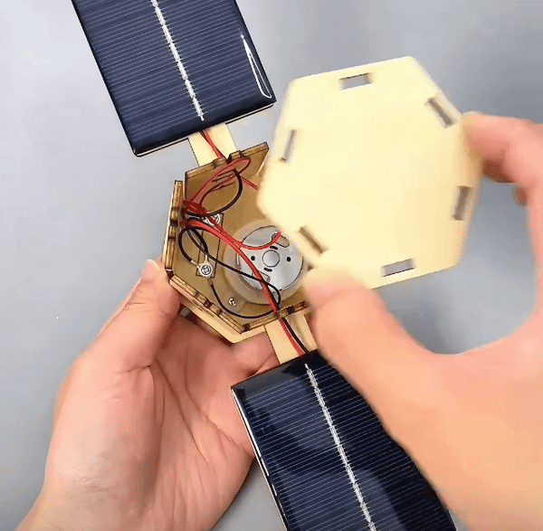 Solar Satellite Assemble Toy Puzzle Science Educational ABS Wooden Power Kit DIY Solar Satellite Educational Model