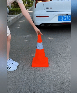 Foldable Traffic Reflective Safety Cone with Solar LED Lights