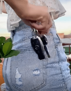 Men’s Car Key Chain Fashion Keychain Key Holder Metal Key Ring Car Styling Auto Car Accessories Mini Key Chain Men's Gift