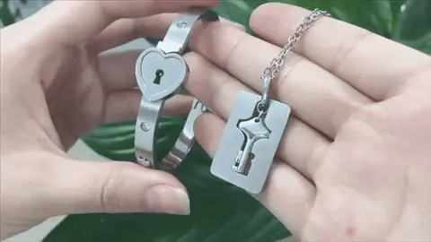 Promising Love Locked Bracelet Bangle Set