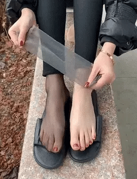 4 Pairs Invisible Slip-resistant Crystal Ice Silk Socks Black+Skin+Brown+Grey