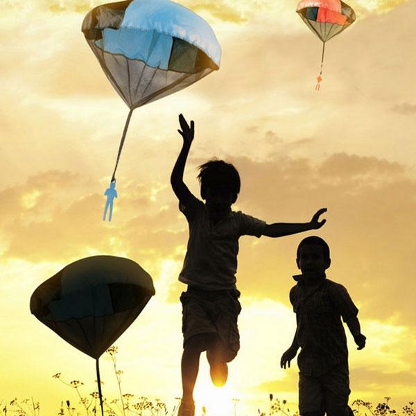 Kids Outdoor Play Game Toy Hand Throwing Parachute Kite Random Color