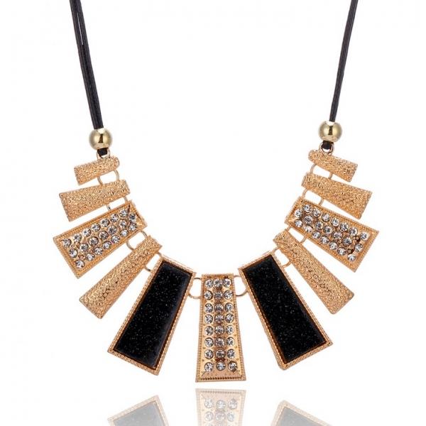 Women Irregular Geometric Grinding Rope Necklace-Black
