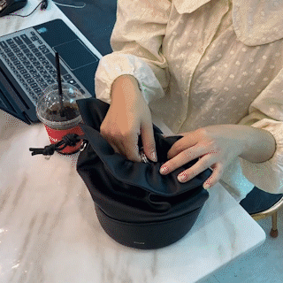 Jade Handbag Hanger Creative foldable bag hook table side hook random color