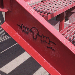 Graffiti cleaners indoor walls desktop appliances sofas and other graffiti stain removers